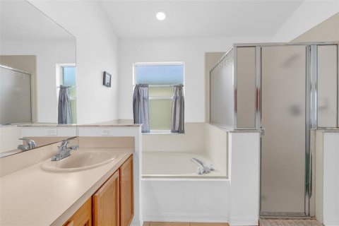 Villa ou maison à vendre à Kissimmee, Floride: 4 chambres, 169.27 m2 № 2411664 - photo 20