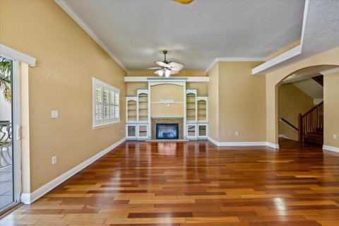 Townhouse in Redington Shores, Florida 3 bedrooms, 236.34 sq.m. № 2105925 - photo 10