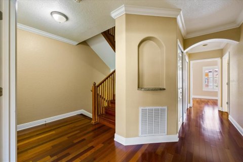 Townhouse in Redington Shores, Florida 3 bedrooms, 236.34 sq.m. № 2105925 - photo 25