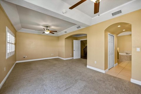 Townhouse in Redington Shores, Florida 3 bedrooms, 236.34 sq.m. № 2105925 - photo 15