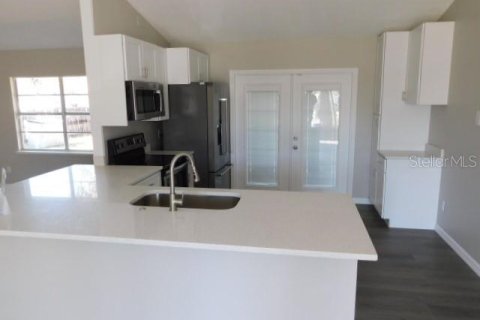 House in Deltona, Florida 3 bedrooms, 117.43 sq.m. № 1532189 - photo 14