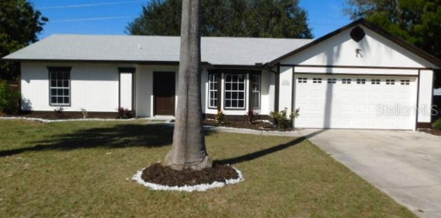 House in Deltona, Florida 3 bedrooms, 117.43 sq.m. № 1532189