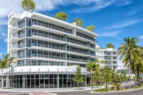 Apartamento en venta en Miami Beach, Florida, 2 dormitorios, 161 m2 № 61509 - foto 1