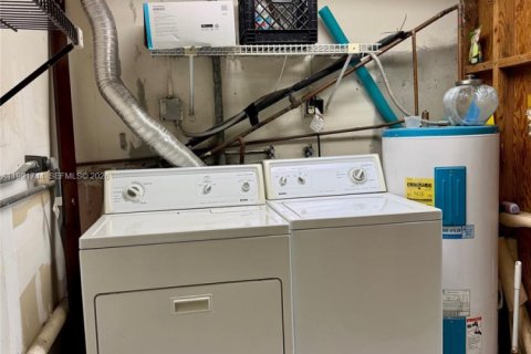 Купить виллу или дом в Майами, Флорида 3 спальни, 131.92м2, № 2052633 - фото 8