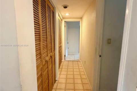 Купить виллу или дом в Майами, Флорида 3 спальни, 131.92м2, № 2052633 - фото 15