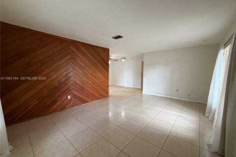 Купить виллу или дом в Майами, Флорида 3 спальни, 131.92м2, № 2052633 - фото 4