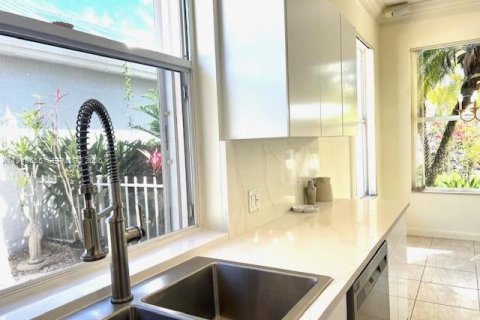 Villa ou maison à vendre à Hobe Sound, Floride: 3 chambres, 187.38 m2 № 2004555 - photo 28