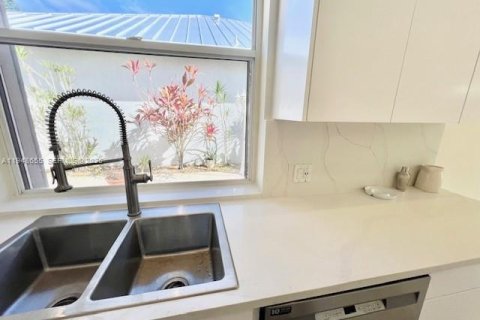 Villa ou maison à vendre à Hobe Sound, Floride: 3 chambres, 187.38 m2 № 2004555 - photo 23