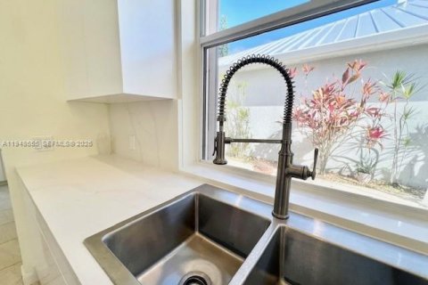 Villa ou maison à vendre à Hobe Sound, Floride: 3 chambres, 187.38 m2 № 2004555 - photo 20