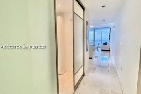 Снять в аренду кондоминиум в Санни-Айлс-Бич, Флорида 1 спальня, 107.86м2, № 1957797 - фото 15