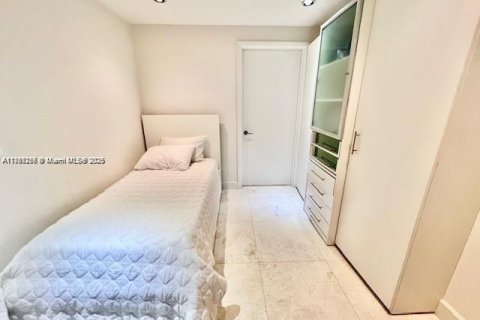 Снять в аренду кондоминиум в Санни-Айлс-Бич, Флорида 1 спальня, 107.86м2, № 1957797 - фото 16