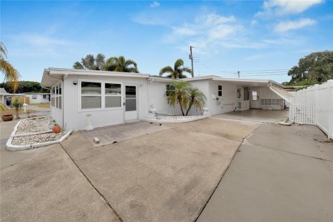 Villa ou maison à louer à Largo, Floride: 3 chambres, 83.61 m2 № 2342442 - photo 4