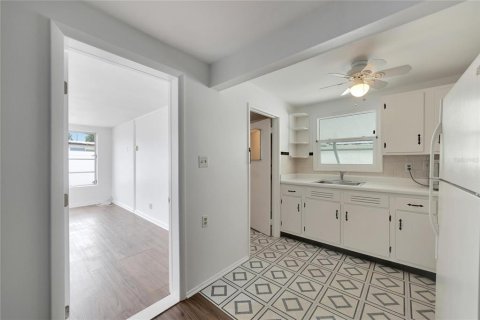 Villa ou maison à louer à Largo, Floride: 3 chambres, 83.61 m2 № 2342442 - photo 15