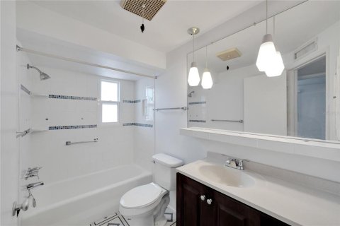 Villa ou maison à louer à Largo, Floride: 3 chambres, 83.61 m2 № 2342442 - photo 24