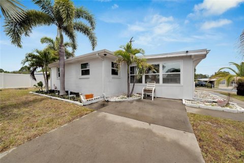 Villa ou maison à louer à Largo, Floride: 3 chambres, 83.61 m2 № 2342442 - photo 2