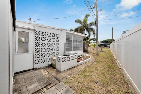 Villa ou maison à louer à Largo, Floride: 3 chambres, 83.61 m2 № 2342442 - photo 27