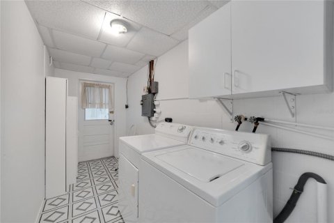 Villa ou maison à louer à Largo, Floride: 3 chambres, 83.61 m2 № 2342442 - photo 14