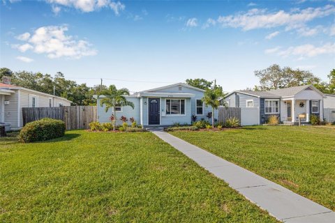 Casa en venta en Saint Petersburg, Florida, 3 dormitorios, 94.48 m2 № 1762033 - foto 4
