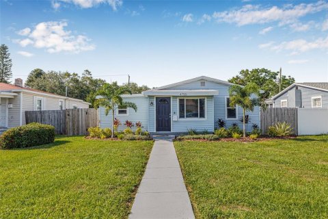 Casa en venta en Saint Petersburg, Florida, 3 dormitorios, 94.48 m2 № 1762033 - foto 3