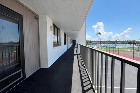 Condominio en venta en Indian Shores, Florida, 2 dormitorios, 117.52 m2 № 1854509 - foto 10