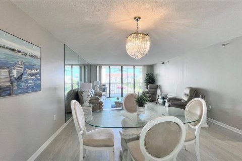 Condominio en venta en Indian Shores, Florida, 2 dormitorios, 117.52 m2 № 1854509 - foto 16