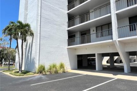 Condominio en venta en Indian Shores, Florida, 2 dormitorios, 117.52 m2 № 1854509 - foto 7