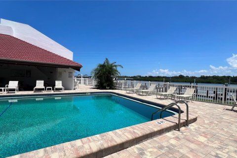 Condominio en venta en Indian Shores, Florida, 2 dormitorios, 117.52 m2 № 1854509 - foto 5