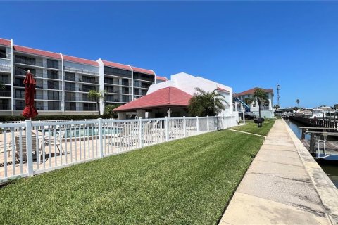 Condominio en venta en Indian Shores, Florida, 2 dormitorios, 117.52 m2 № 1854509 - foto 6