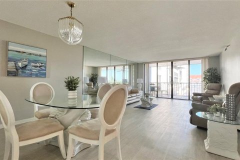 Condominio en venta en Indian Shores, Florida, 2 dormitorios, 117.52 m2 № 1854509 - foto 3