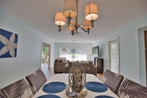 House in Venice, Florida 3 bedrooms, 122.54 sq.m. № 1637966 - photo 8