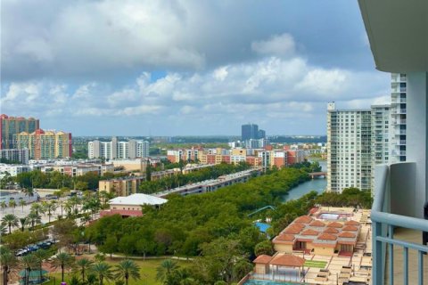 Condo in Sunny Isles Beach, Florida, 1 bedroom  № 1695753 - photo 5