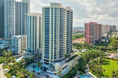 Condo in Sunny Isles Beach, Florida, 1 bedroom  № 1695753 - photo 4