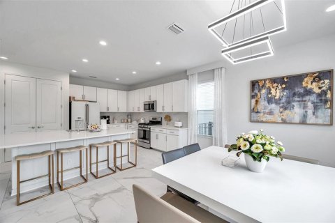 Villa ou maison à louer à Wesley Chapel, Floride: 3 chambres, 240.71 m2 № 2275444 - photo 19