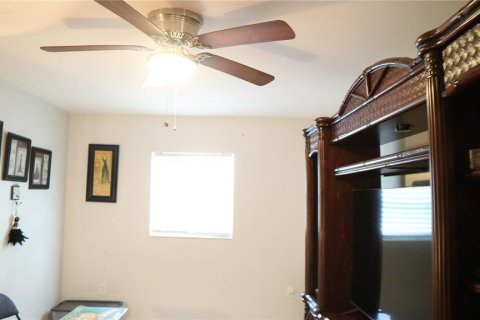 House in Fort Myers, Florida 3 bedrooms, 121.89 sq.m. № 1525592 - photo 24