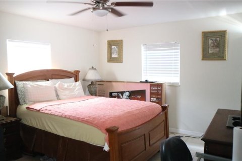 House in Fort Myers, Florida 3 bedrooms, 121.89 sq.m. № 1525592 - photo 21