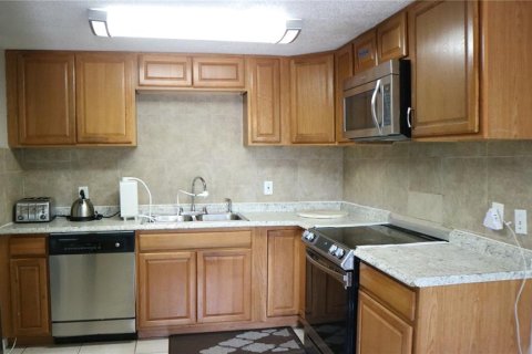 House in Fort Myers, Florida 3 bedrooms, 121.89 sq.m. № 1525592 - photo 10