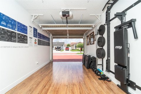 Casa en venta en Miami, Florida, 4 dormitorios, 211.63 m2 № 1881632 - foto 29