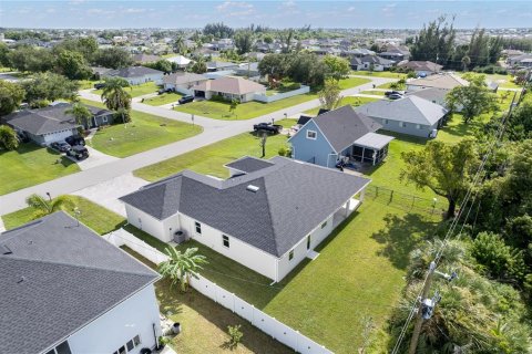 Villa ou maison à vendre à Cape Coral, Floride: 4 chambres, 194.35 m2 № 2135903 - photo 25