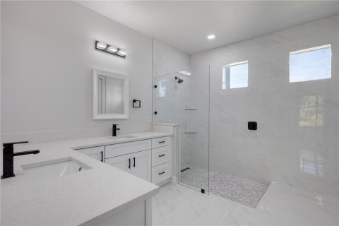 Villa ou maison à vendre à Cape Coral, Floride: 4 chambres, 194.35 m2 № 2135903 - photo 8