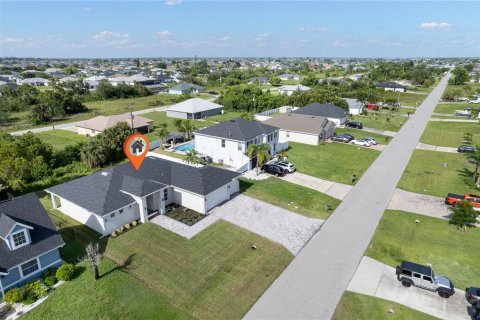 Villa ou maison à vendre à Cape Coral, Floride: 4 chambres, 194.35 m2 № 2135903 - photo 28