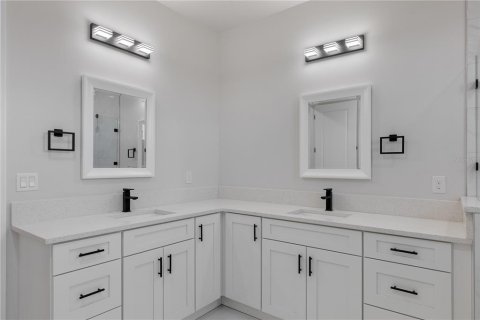 Villa ou maison à vendre à Cape Coral, Floride: 4 chambres, 194.35 m2 № 2135903 - photo 6