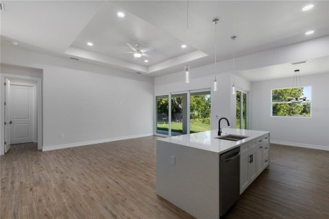 Villa ou maison à vendre à Cape Coral, Floride: 4 chambres, 194.35 m2 № 2135903 - photo 5