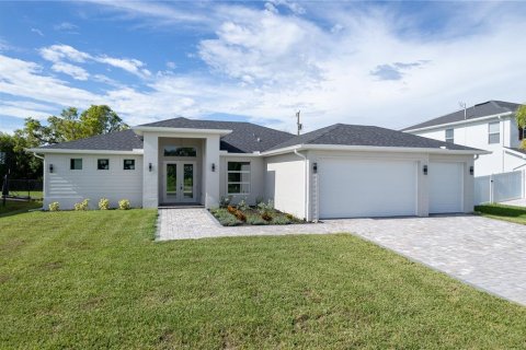 Casa en Cape Coral, Florida 4 dormitorios, 194.35 m2 № 2135903