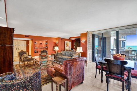 Condo in Bal Harbour, Florida, 2 bedrooms  № 1731021 - photo 7