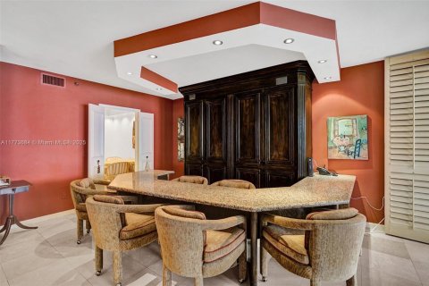 Condo in Bal Harbour, Florida, 2 bedrooms  № 1731021 - photo 15