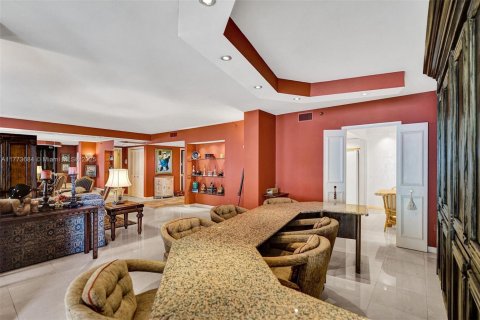Condo in Bal Harbour, Florida, 2 bedrooms  № 1731021 - photo 16