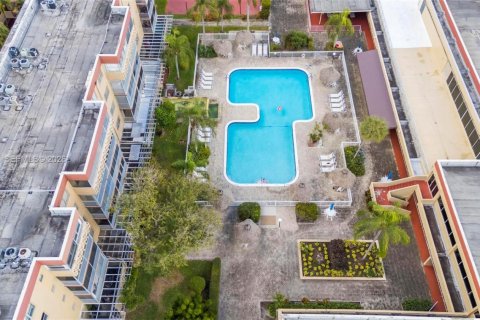 Copropriété à vendre à Plantation, Floride: 2 chambres, 117.06 m2 № 1998784 - photo 21