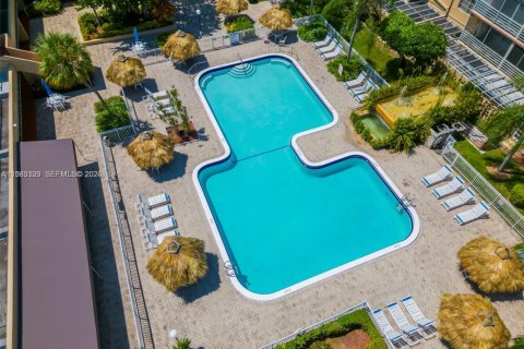 Copropriété à vendre à Plantation, Floride: 2 chambres, 117.06 m2 № 1998784 - photo 20