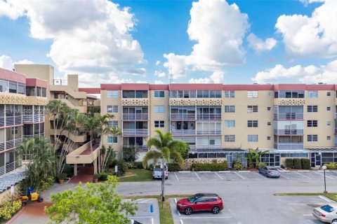 Copropriété à vendre à Plantation, Floride: 2 chambres, 117.06 m2 № 1998784 - photo 23