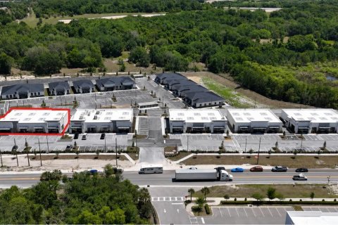 Immobilier commercial à Apopka, Floride № 2310494